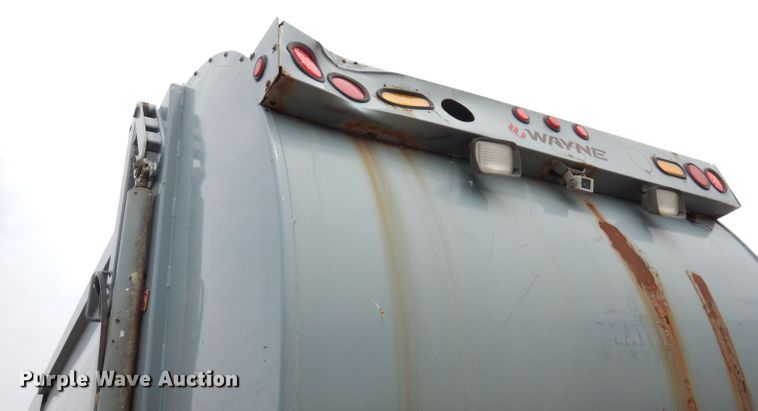 image for item DG0855 2011 Crane Carrier LET2-26-UNK  refuse truck