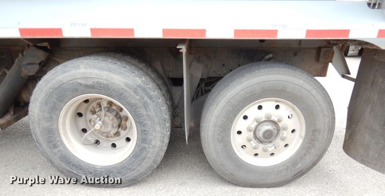 image for item DG0855 2011 Crane Carrier LET2-26-UNK  refuse truck