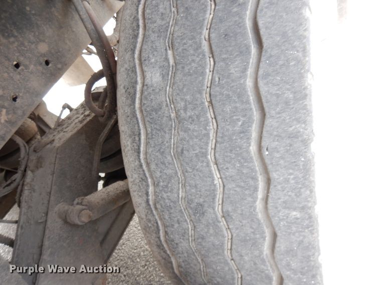 image for item DG0855 2011 Crane Carrier LET2-26-UNK  refuse truck