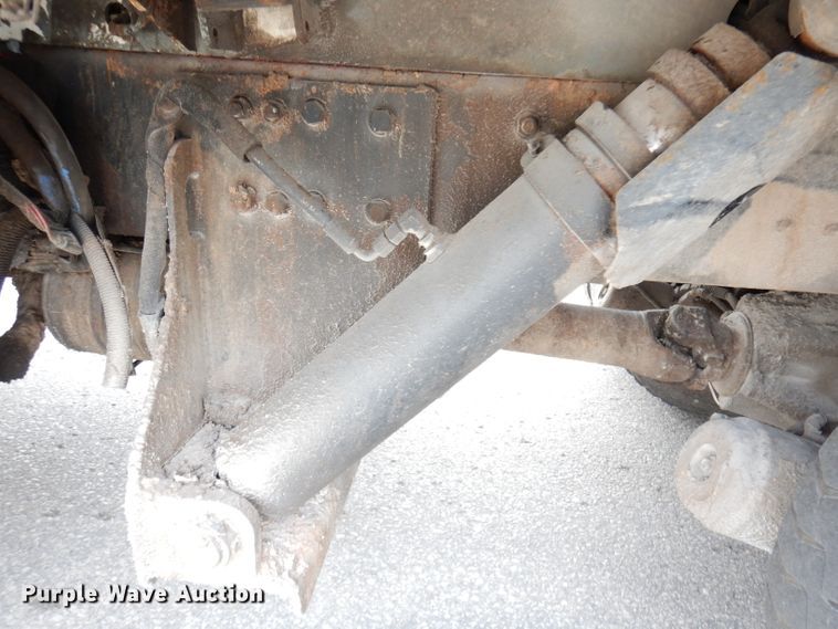 image for item DG0855 2011 Crane Carrier LET2-26-UNK  refuse truck