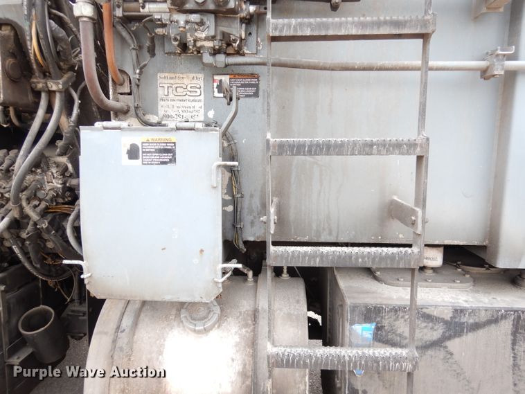 image for item DG0855 2011 Crane Carrier LET2-26-UNK  refuse truck