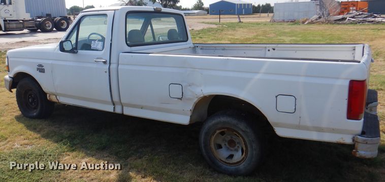 image for item DK8168 1993 Ford F150  pickup truck