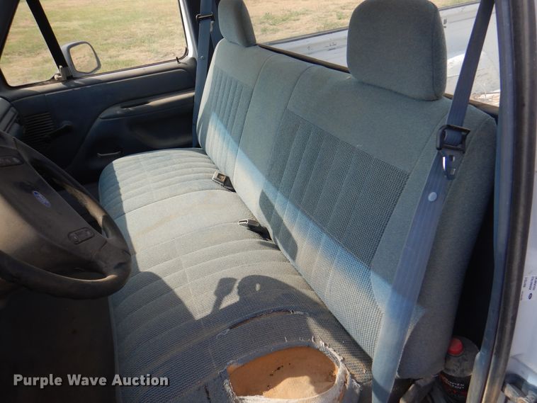 image for item DK8168 1993 Ford F150  pickup truck