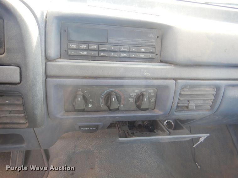 image for item DK8168 1993 Ford F150  pickup truck