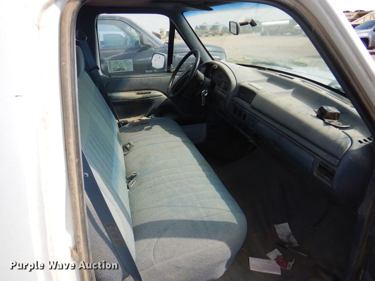 image for item DK8168 1993 Ford F150  pickup truck