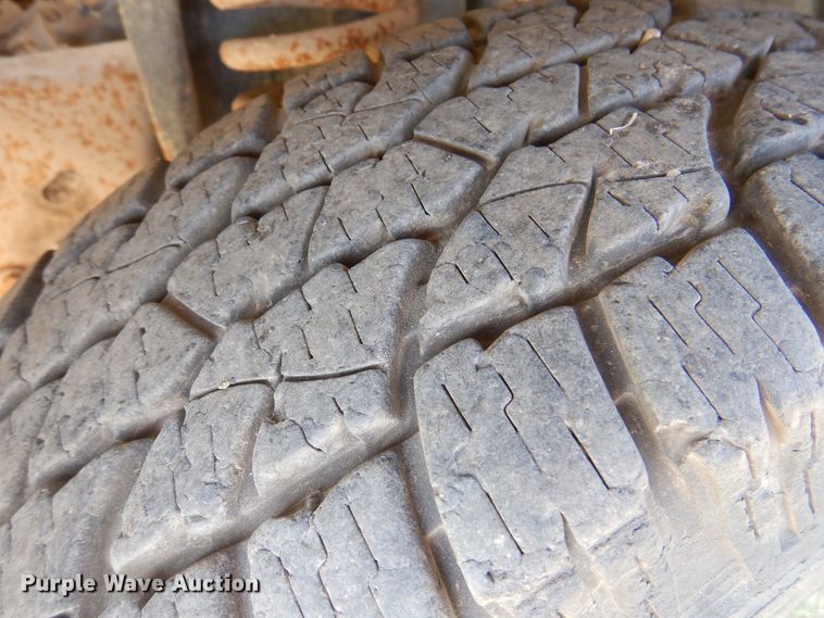 image for item DK8168 1993 Ford F150  pickup truck