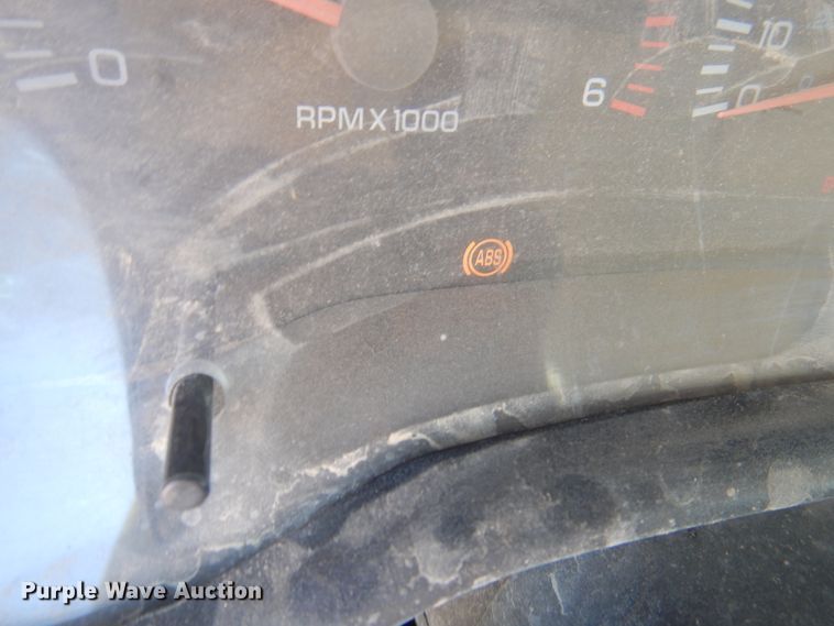 image for item DK8169 1999 Dodge Ram 1500  Club Cab flatbed pickup truck