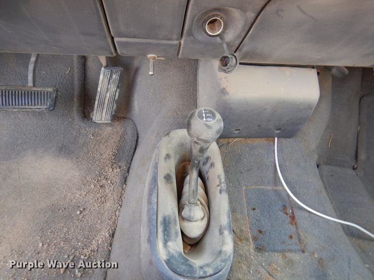 image for item DK8169 1999 Dodge Ram 1500  Club Cab flatbed pickup truck