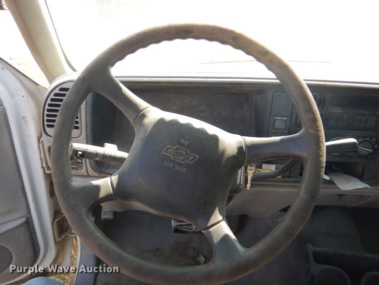 image for item DK8170 1998 Chevrolet C1500  Ext. Cab pickup truck