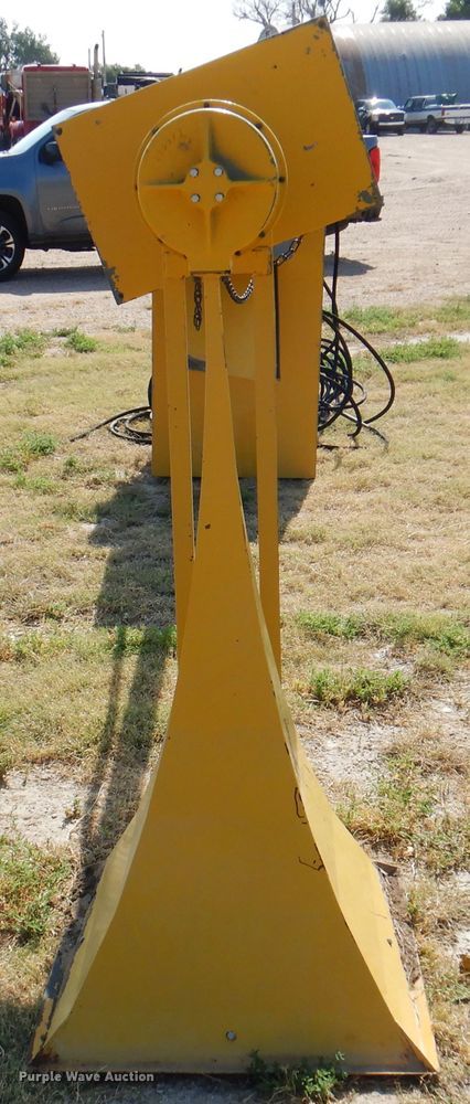 image for item DK8173 Thunderbolt 1000 AT  tornado siren