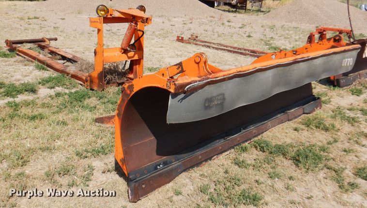image for item DK8174 R3611H 132"W snow plow