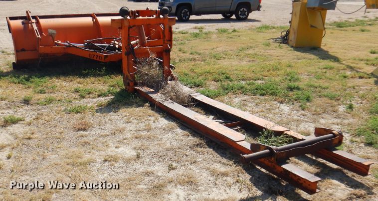 image for item DK8174 R3611H 132"W snow plow