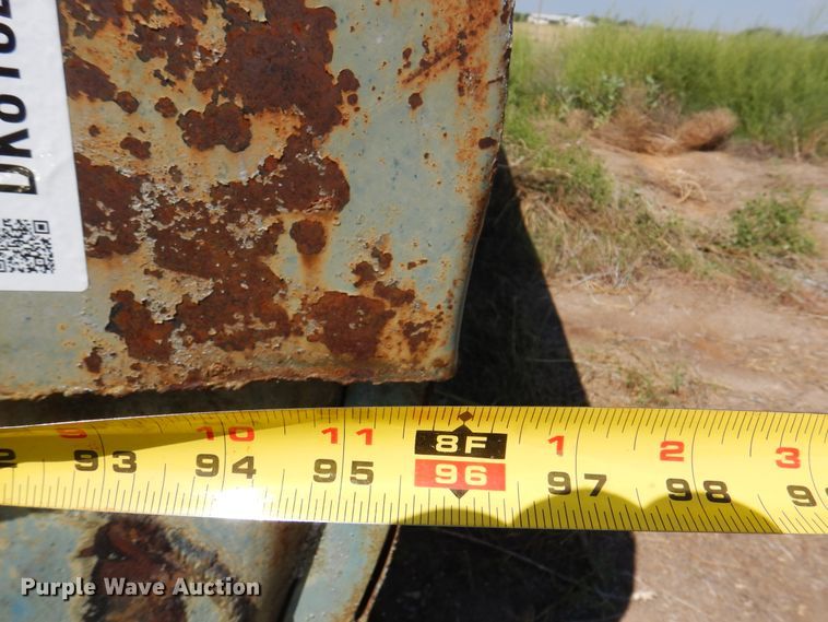 image for item DK8182 Tank