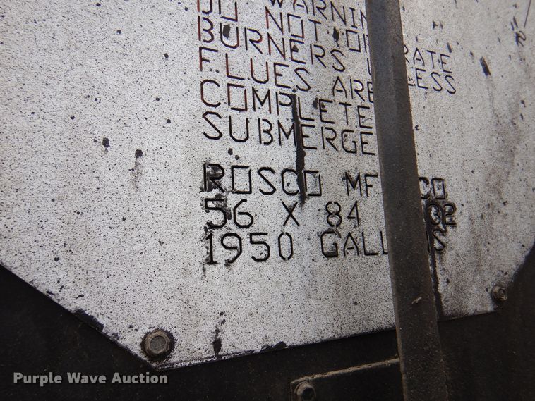 image for item DK8186 2002 GMC C7500  oil distributor truck