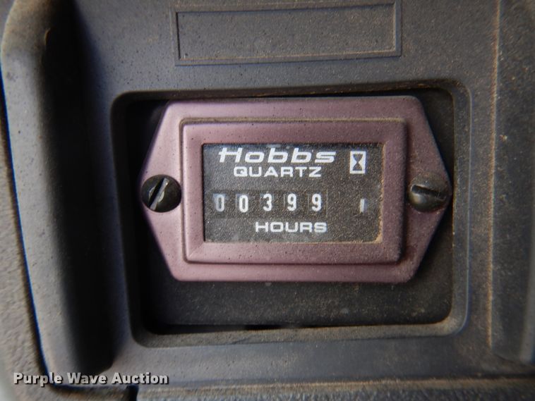 image for item DK8186 2002 GMC C7500  oil distributor truck