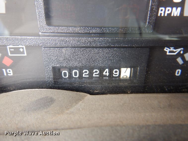 image for item DK8186 2002 GMC C7500  oil distributor truck