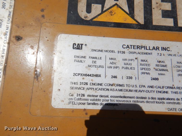 image for item DK8186 2002 GMC C7500  oil distributor truck