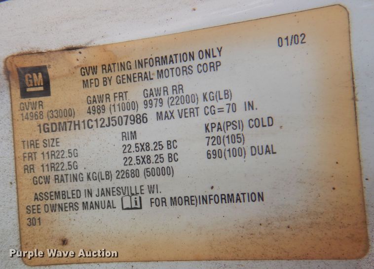 image for item DK8186 2002 GMC C7500  oil distributor truck