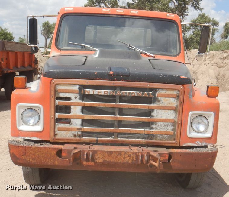 image for item DK8187 1980 International 1754  dump truck