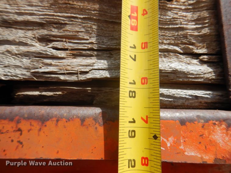 image for item DK8187 1980 International 1754  dump truck