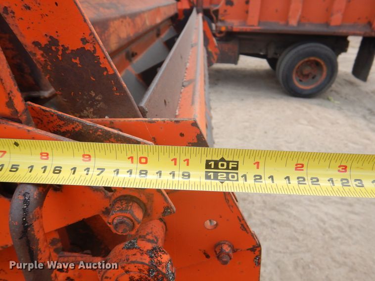 image for item DK8187 1980 International 1754  dump truck