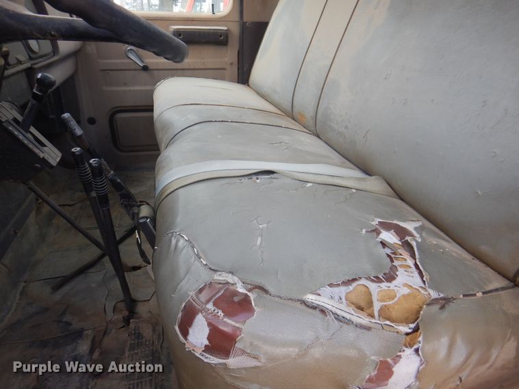 image for item DK8187 1980 International 1754  dump truck