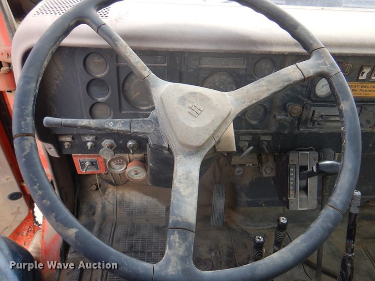 image for item DK8187 1980 International 1754  dump truck