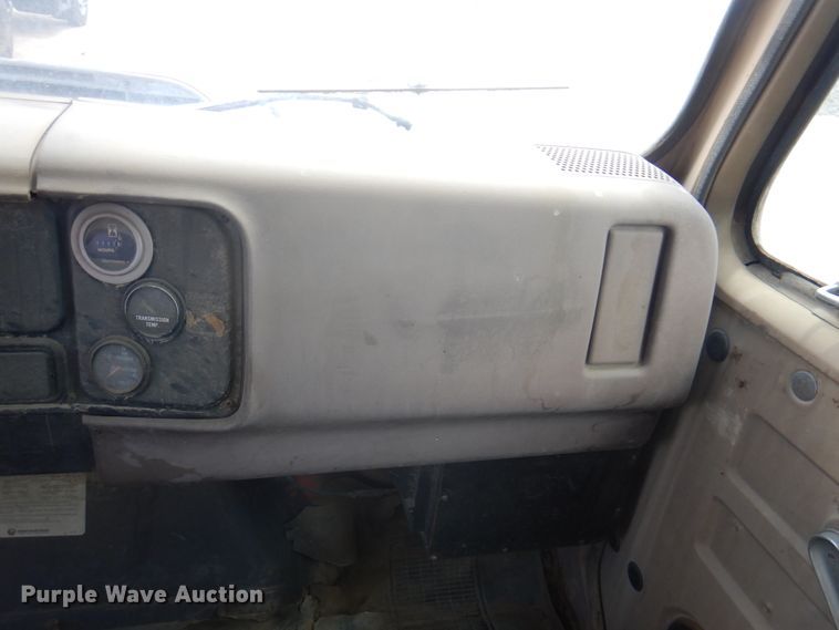 image for item DK8187 1980 International 1754  dump truck