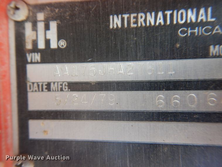 image for item DK8187 1980 International 1754  dump truck