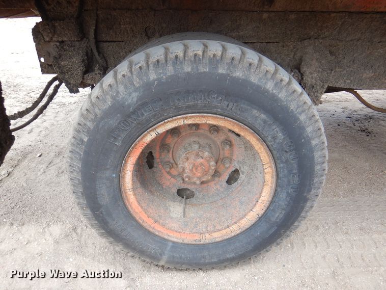 image for item DK8188 1978 Ford 7000  dump truck