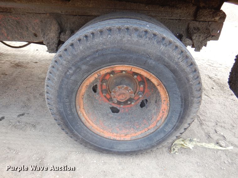 image for item DK8188 1978 Ford 7000  dump truck