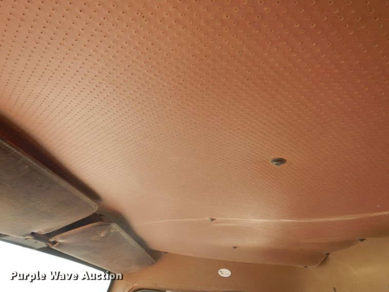 image for item DK8189 1984 International 1754  dump truck