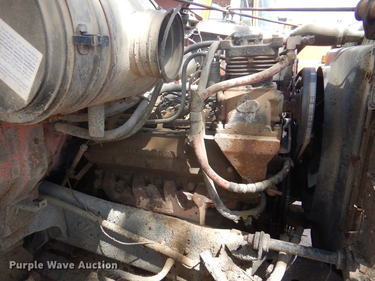 image for item DK8189 1984 International 1754  dump truck