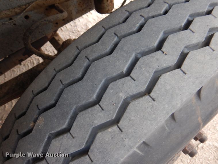 image for item DK8189 1984 International 1754  dump truck