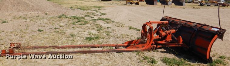 image for item DK8189 1984 International 1754  dump truck