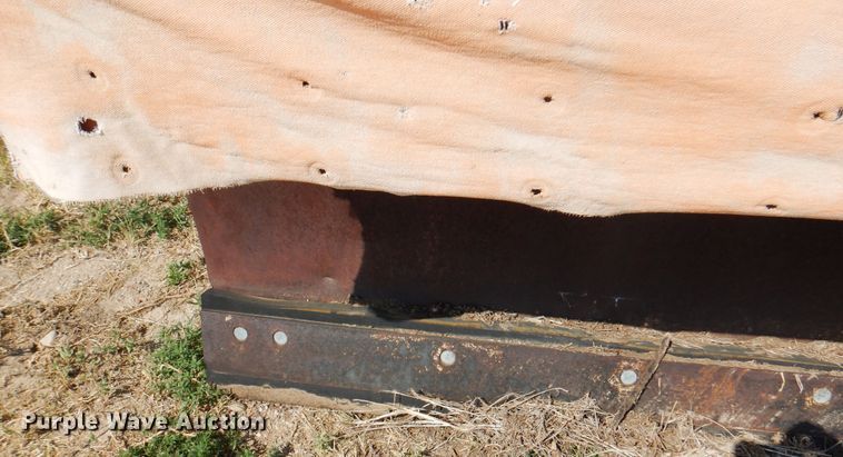 image for item DK8189 1984 International 1754  dump truck