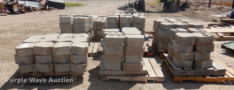 image for item DK8190 (10) pallets of pavers