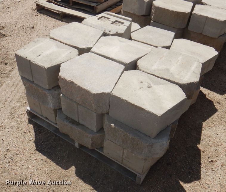image for item DK8190 (10) pallets of pavers
