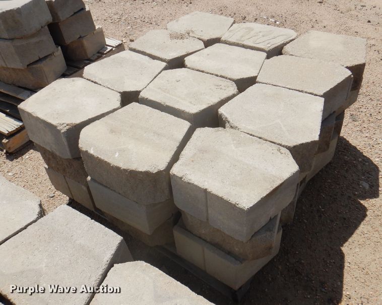 image for item DK8190 (10) pallets of pavers