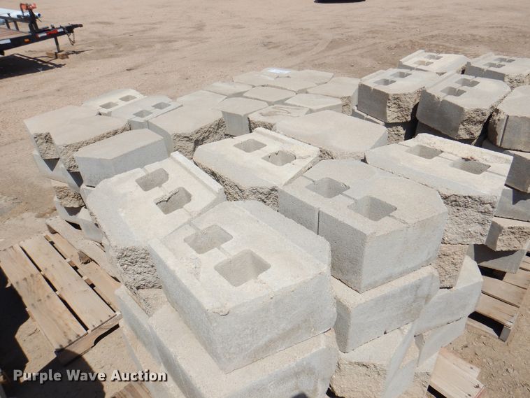 image for item DK8190 (10) pallets of pavers