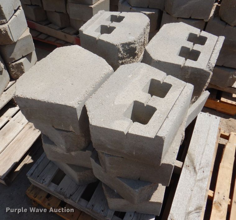 image for item DK8190 (10) pallets of pavers