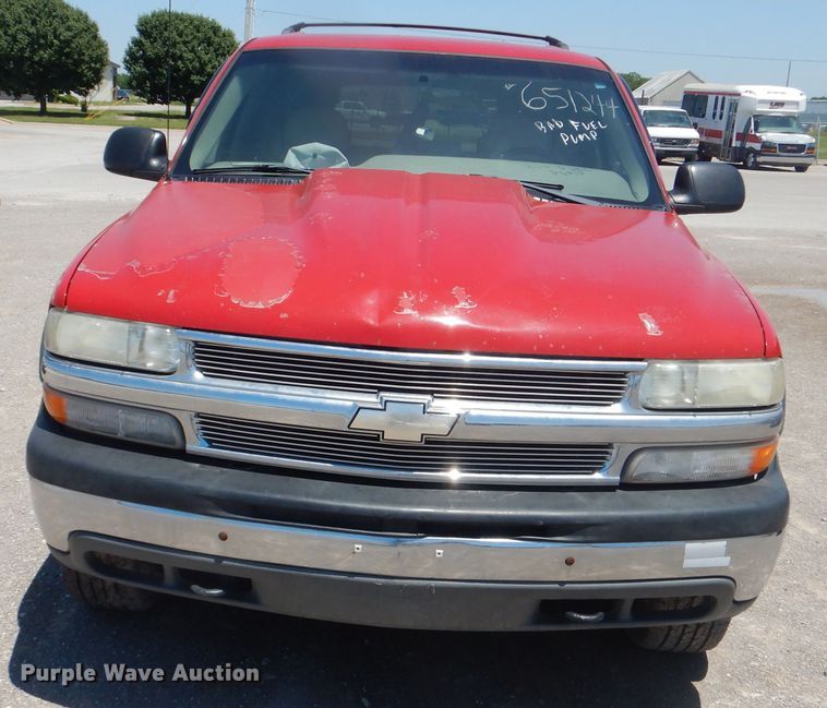 image for item DL0372 2001 Chevrolet Suburban  SUV