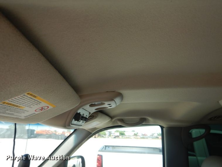 image for item DL0372 2001 Chevrolet Suburban  SUV