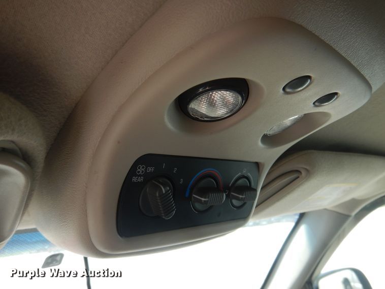 image for item DL0372 2001 Chevrolet Suburban  SUV