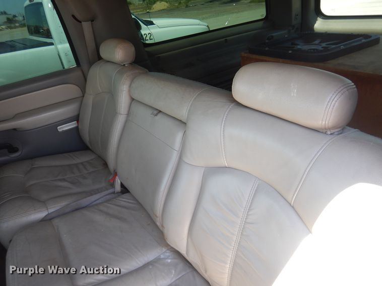 image for item DL0372 2001 Chevrolet Suburban  SUV