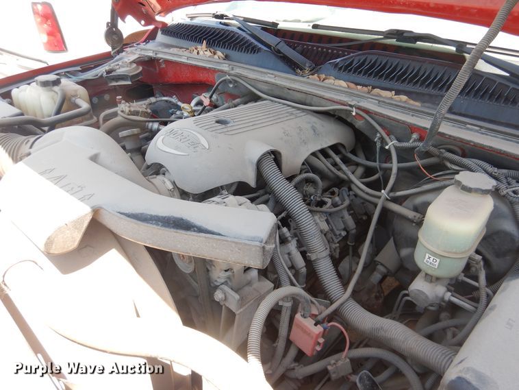 image for item DL0372 2001 Chevrolet Suburban  SUV