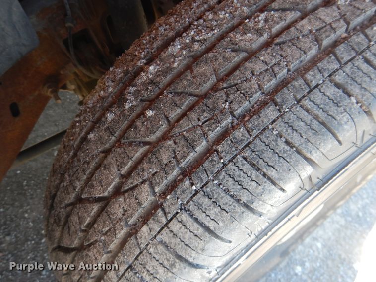 image for item DL0372 2001 Chevrolet Suburban  SUV