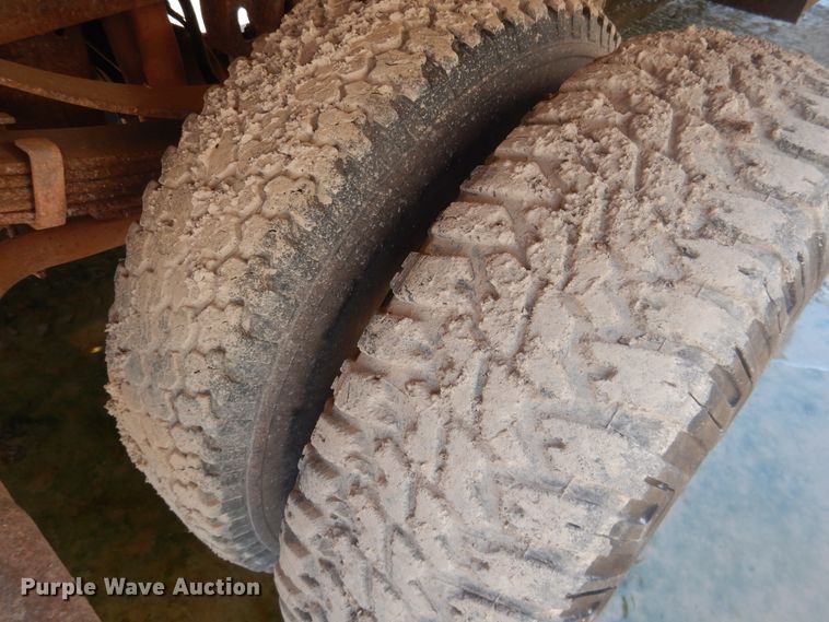 image for item DL0374 1996 Ford F450 Super Duty  dump flatbed truck