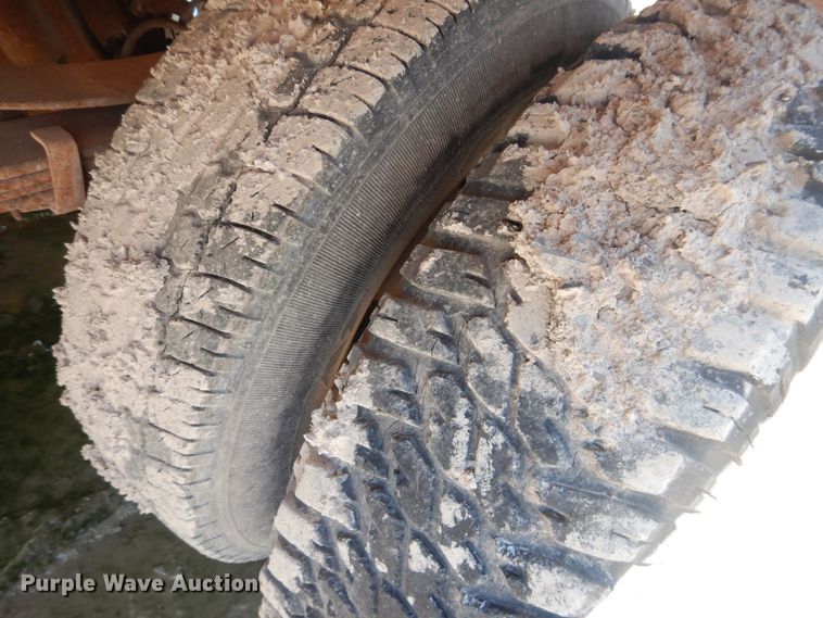 image for item DL0374 1996 Ford F450 Super Duty  dump flatbed truck