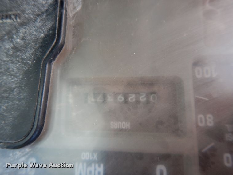 image for item DL0375 1997 International 2554  roll-off container truck